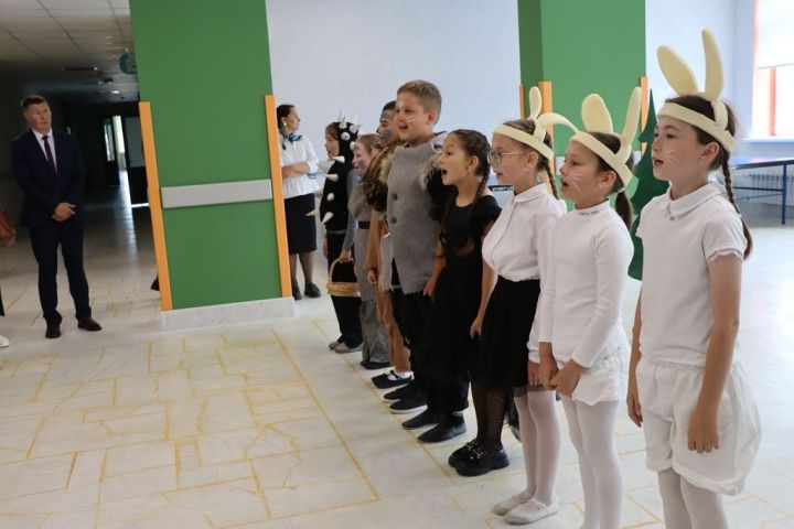 Сабада туган телләрне саклау һәм үстерү турында  сөйләштеләр