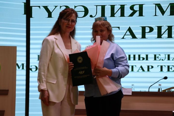 Сабада туган телләрне саклау һәм үстерү турында  сөйләштеләр