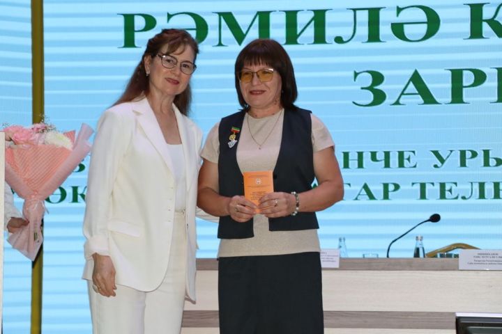 Сабада туган телләрне саклау һәм үстерү турында  сөйләштеләр