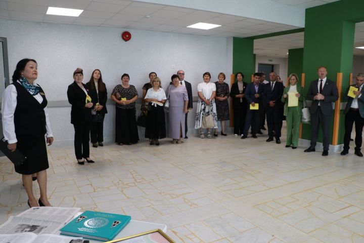 Сабада туган телләрне саклау һәм үстерү турында  сөйләштеләр