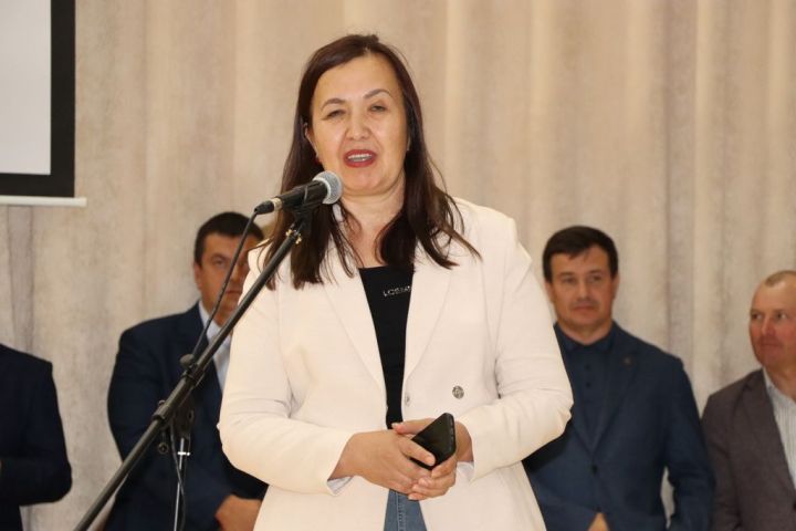 Аграр көллияттә  чыгарылыш: студентлар диплом  алды