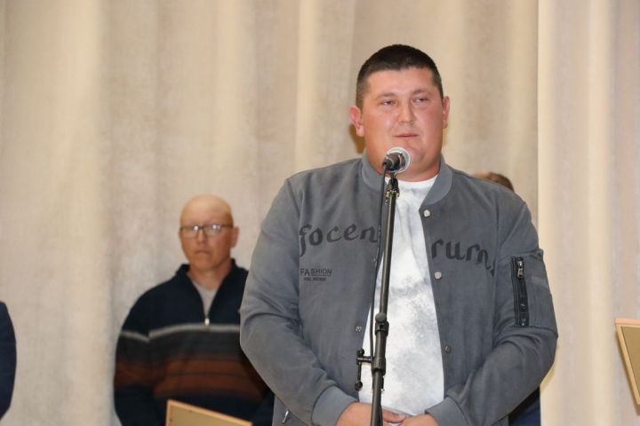 Аграр көллияттә  чыгарылыш: студентлар диплом  алды