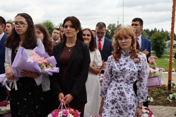 Аграр көллияттә  чыгарылыш: студентлар диплом  алды