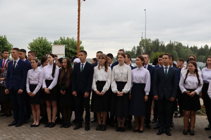 Аграр көллияттә  чыгарылыш: студентлар диплом  алды