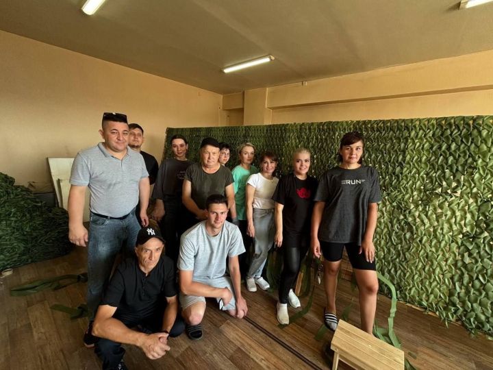 «Саба-Арена» спорт мәктәбе коллективы махсус хәрби операция өчен маскировка челтәрләре үрде