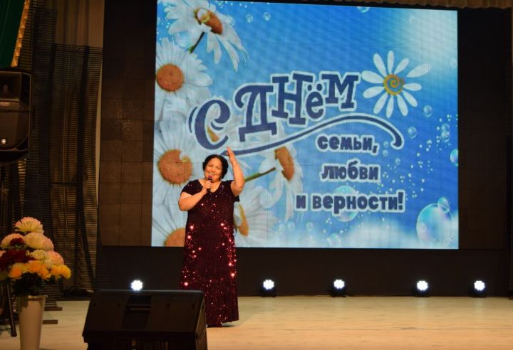 Шәмәрдәндә Гаилә, мәхәббәт һәм тугрылык көненә багышланган «Семья в объективе» фотоконкурсы җиңүчеләрен тәбрикләделәр