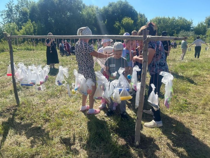 Тимершыкта «Түбән очта кунакта» дип исемләнгән урам бәйрәме узды