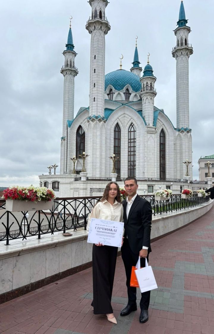 Казан Кремлендә «Яшь парларга грантлар» проектының беренче 20 җиңүчеләрен бүләкләү тантанасы узды