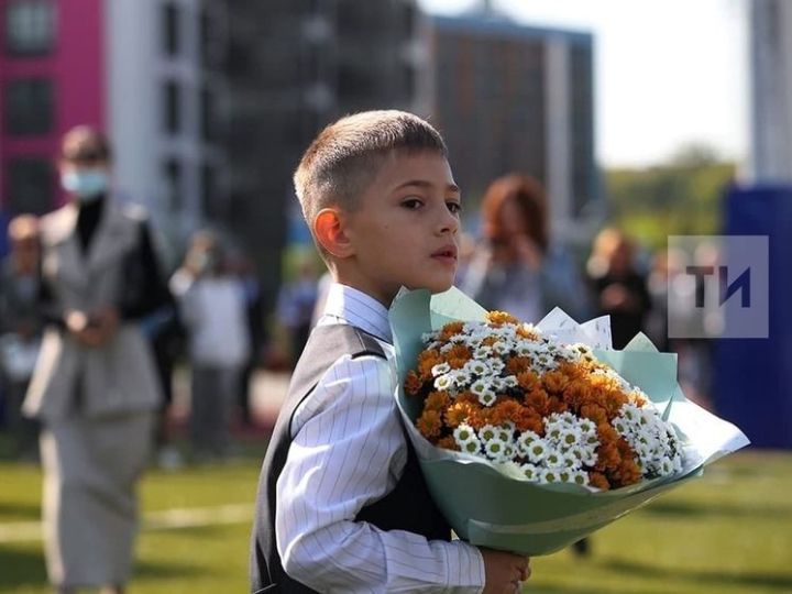 Дума ата-аналарның 1 сентябрьдә ял алу хокукын закон дәрәҗәсендә беркетергә тәкъдим итте
