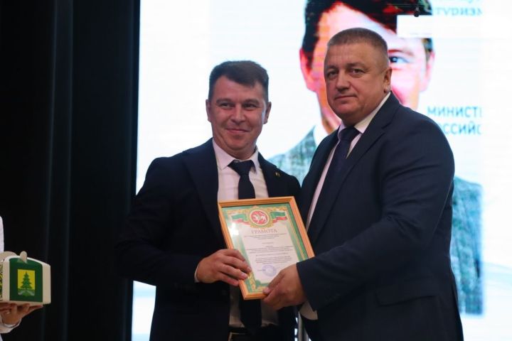 Мәгариф хезмәткәрләренең август  киңәшмәсе