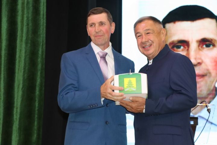 Мәгариф хезмәткәрләренең август  киңәшмәсе