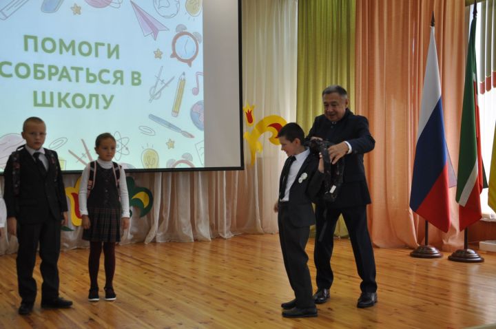 Сабада «Мәктәпкә җыенырга булыш!» акциясе узды