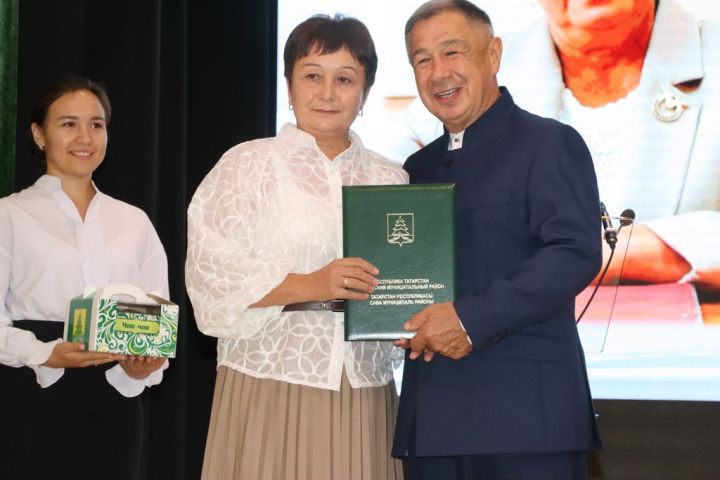 Мәгариф хезмәткәрләренең август  киңәшмәсе