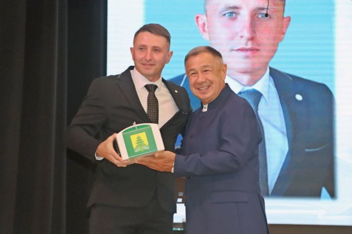 Мәгариф хезмәткәрләренең август  киңәшмәсе