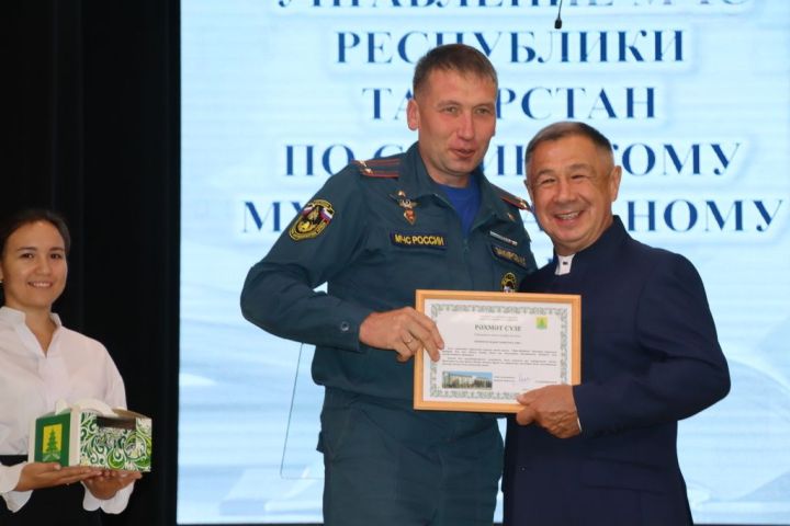 Мәгариф хезмәткәрләренең август  киңәшмәсе