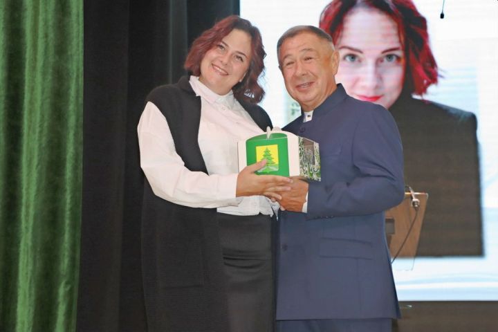 Мәгариф хезмәткәрләренең август  киңәшмәсе