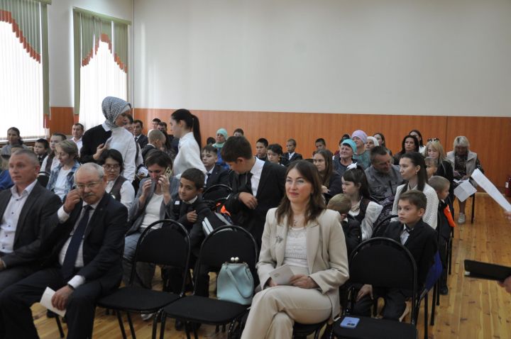 Сабада «Мәктәпкә җыенырга булыш!» акциясе узды