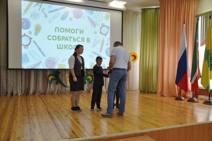 Сабада «Мәктәпкә җыенырга булыш!» акциясе узды