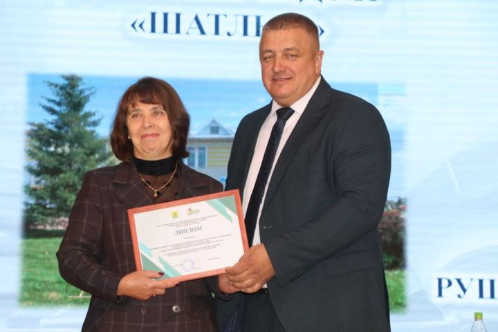 Мәгариф хезмәткәрләренең август  киңәшмәсе