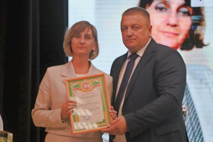 Мәгариф хезмәткәрләренең август  киңәшмәсе