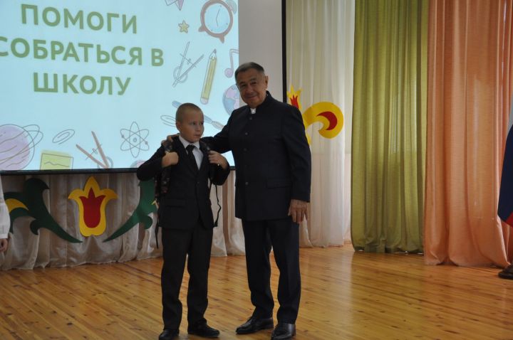 Сабада «Мәктәпкә җыенырга булыш!» акциясе узды