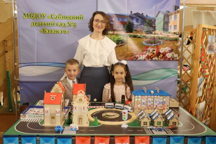 Мәгариф хезмәткәрләренең август  киңәшмәсе