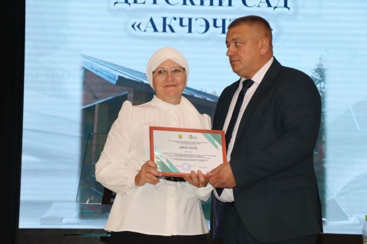 Мәгариф хезмәткәрләренең август  киңәшмәсе