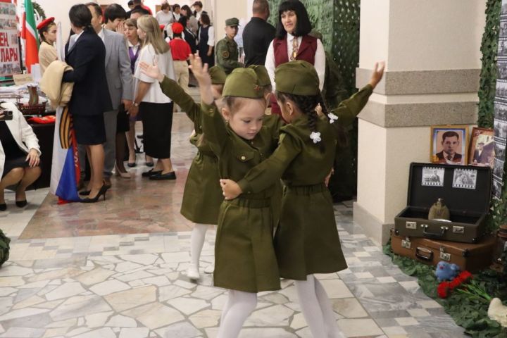 Мәгариф хезмәткәрләренең август  киңәшмәсе