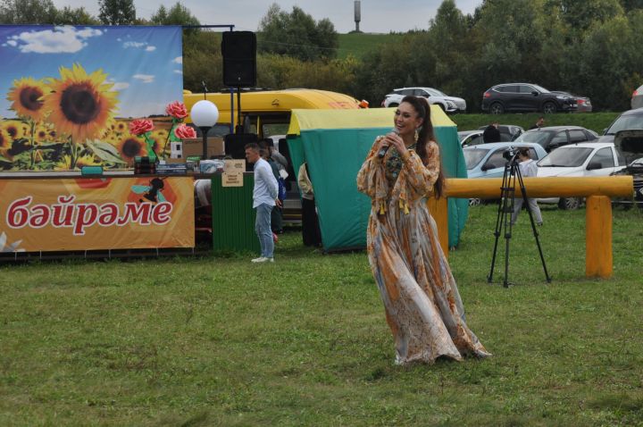 “Балның файдасын аңлап бетерсәләр, конфет янына якын бармаслар иде”