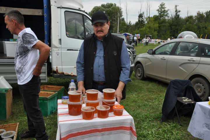 “Балның файдасын аңлап бетерсәләр, конфет янына якын бармаслар иде”