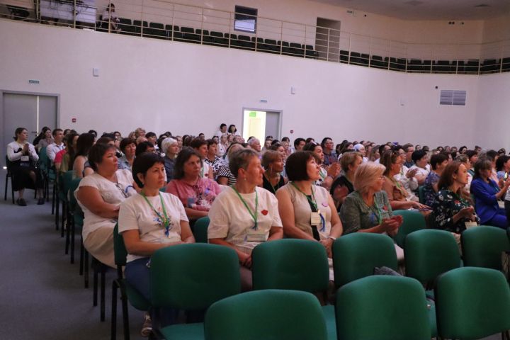 Бүген Сабада заманча  инициативалы укытучылар  форумы  ачылды