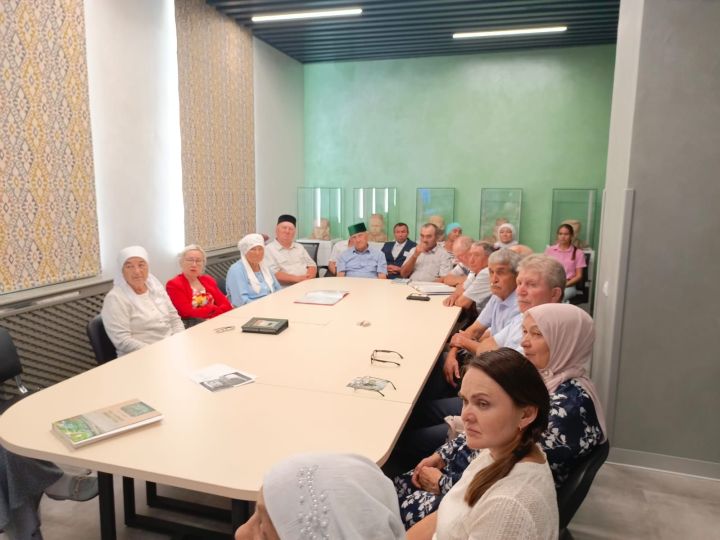 Саба туган якны өйрәнү клубы берләшмәсенә йөрүчеләр ишан хәзрәтне искә алдылар