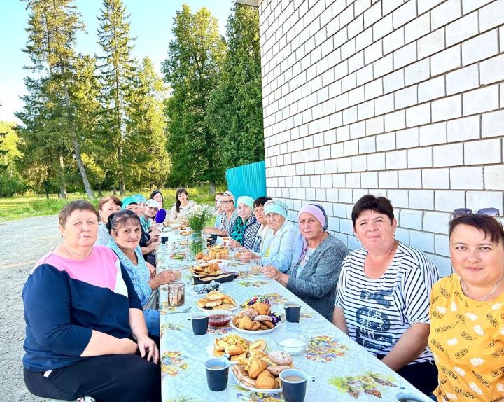 Иштуганда узган фольклор кичәдә борынгы уеннарны искә төшерделәр
