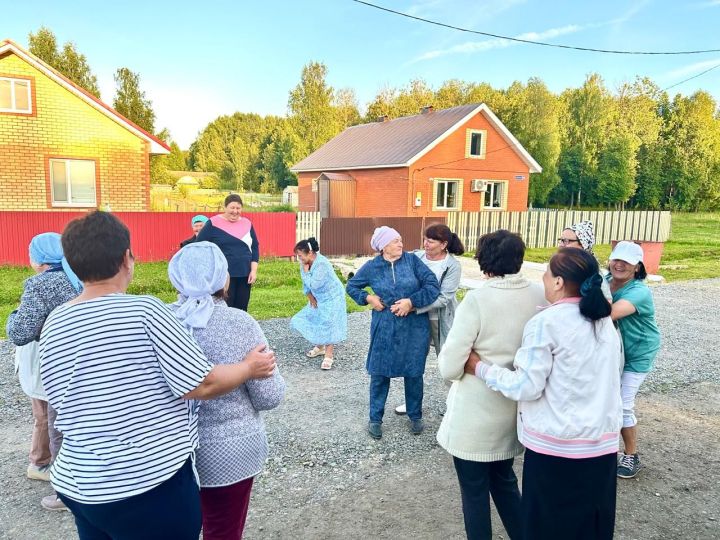 Иштуганда узган фольклор кичәдә борынгы уеннарны искә төшерделәр