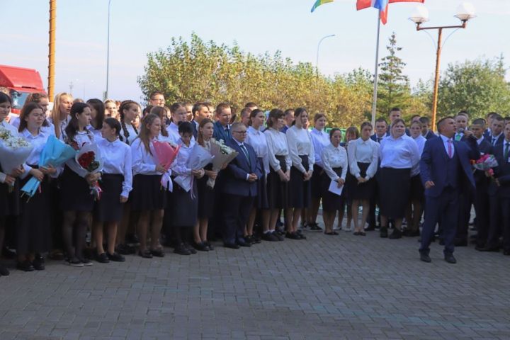 Аграр көллияттә Белем бәйрәме тантанасы