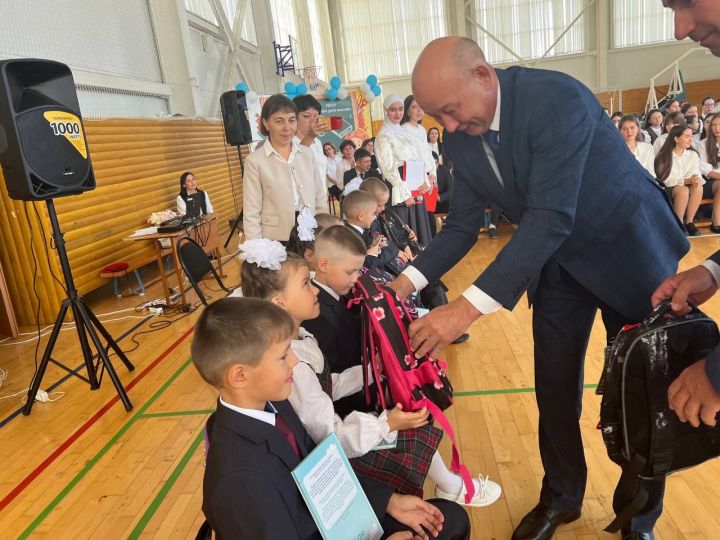 Килдебәк урта мәктәбендә Белем бәйрәме узды