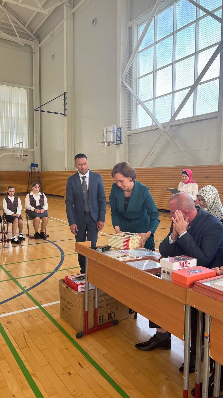 Килдебәк урта мәктәбендә Белем бәйрәме узды
