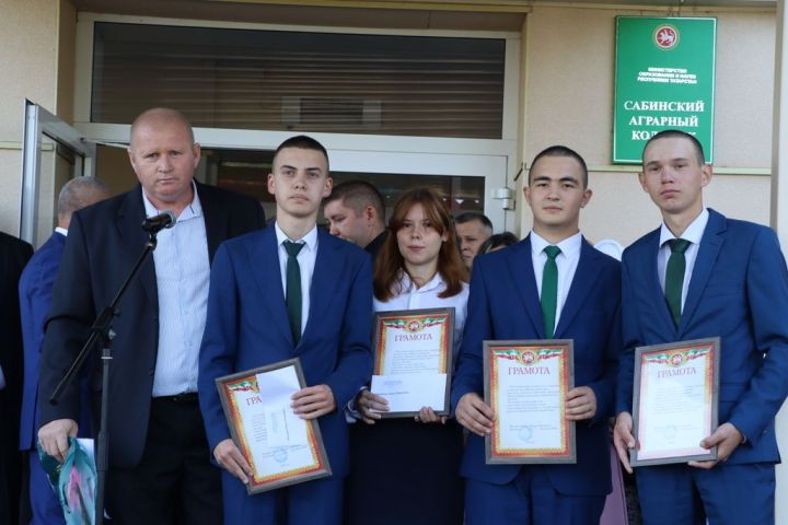 Аграр көллияттә Белем бәйрәме тантанасы