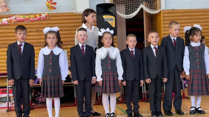 Килдебәк урта мәктәбендә Белем бәйрәме узды