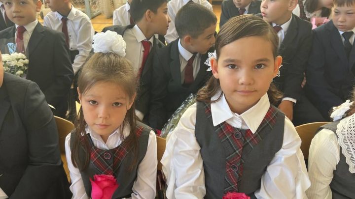 Килдебәк урта мәктәбендә Белем бәйрәме узды