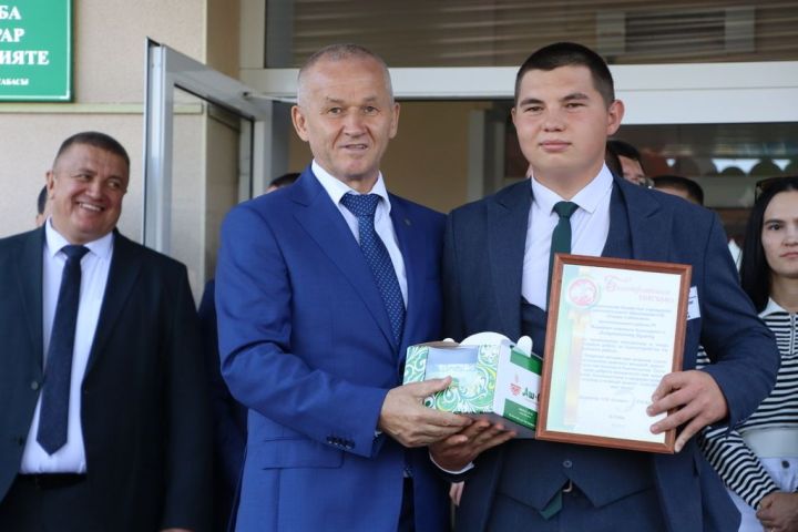 Аграр көллияттә Белем бәйрәме тантанасы
