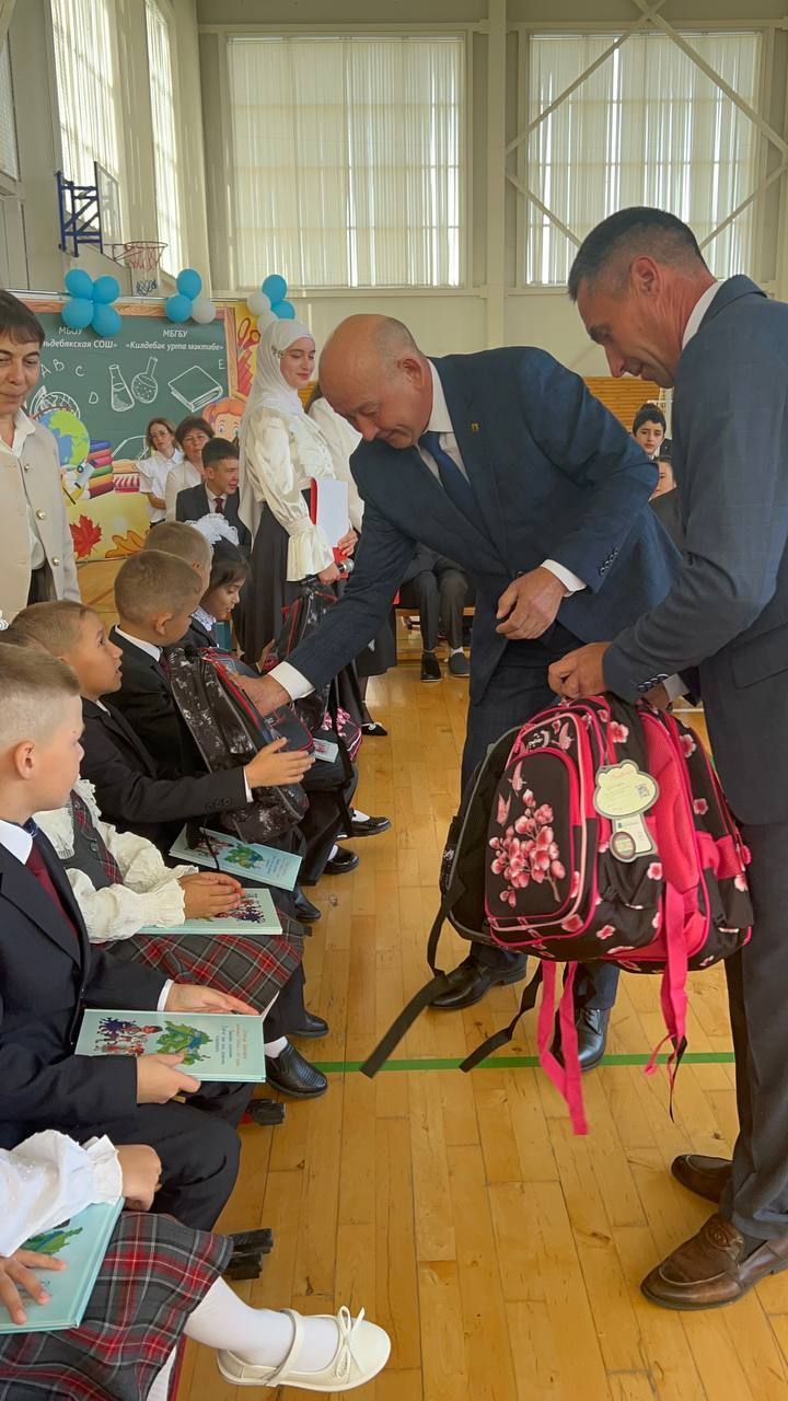 Килдебәк урта мәктәбендә Белем бәйрәме узды