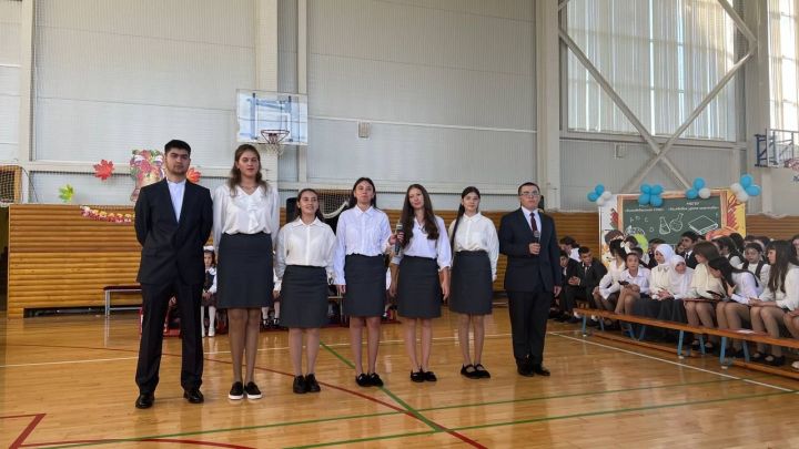 Килдебәк урта мәктәбендә Белем бәйрәме узды