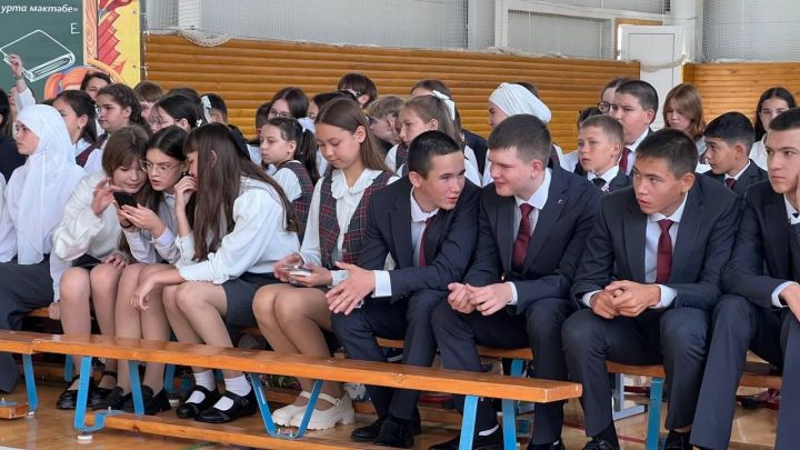 Килдебәк урта мәктәбендә Белем бәйрәме узды