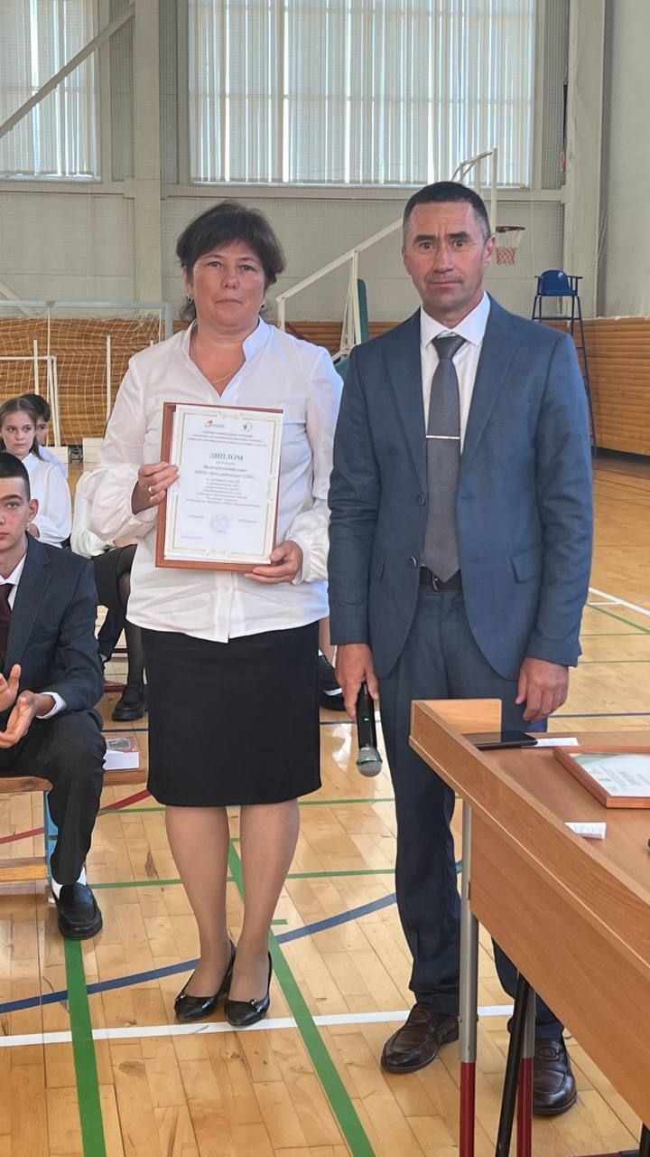 Килдебәк урта мәктәбендә Белем бәйрәме узды