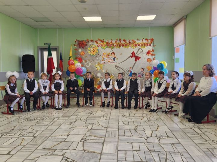 Сатыш урта мәктәбе укучыларны яңартылган, капиталь ремонтланган бина белән каршы алды