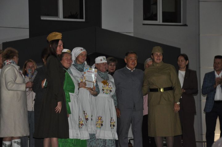 Кабак тудырган тамаша
