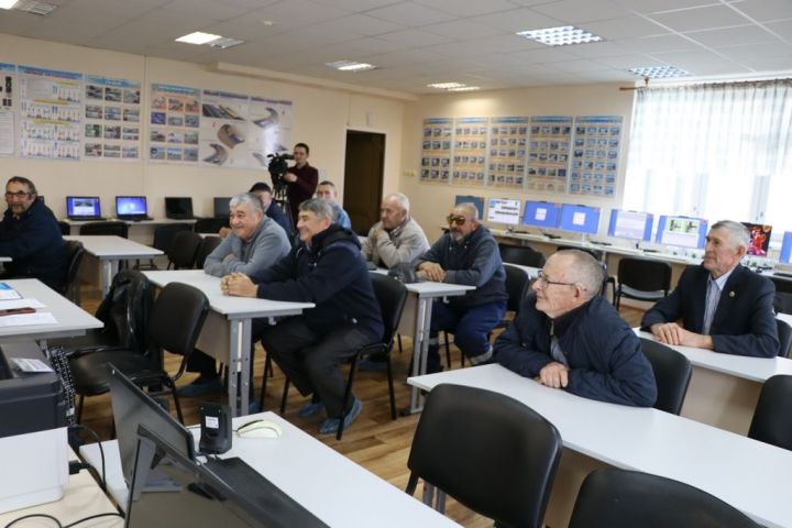 2025 ел «Автобабае» Иләбәр  авылыннан. Кем  ул?