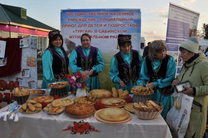 Кабак тудырган тамаша