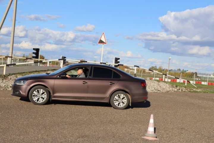2025 ел «Автобабае» Иләбәр  авылыннан. Кем  ул?